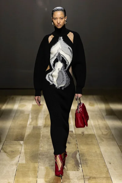 Look 33